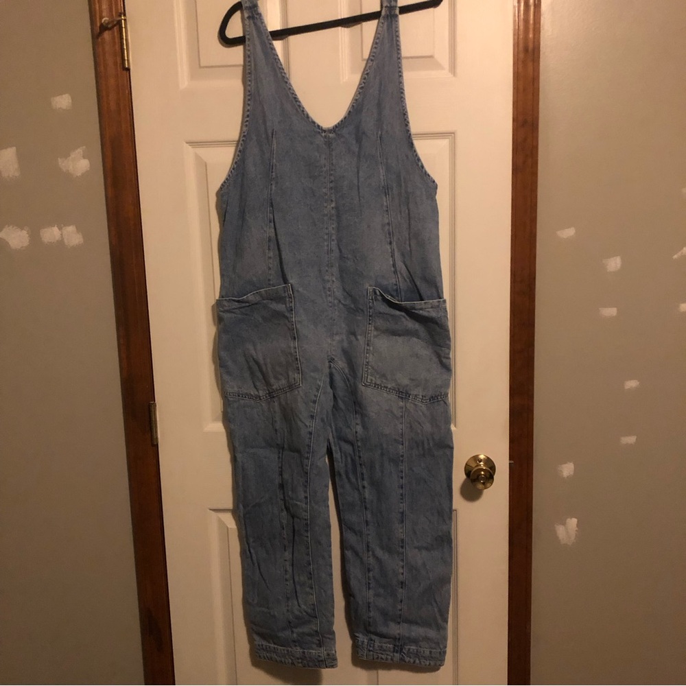 We the Free “High Roller” denim overalls. Size small. Runs a little big.